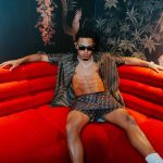 Myke Towers Instagram - Cuando me ponga ready voy sin camisa pa los show qsj 🤷🏾‍♂️