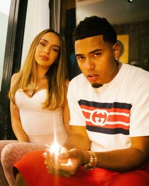 Myke Towers Instagram - SI YO BAJO SABE QUE LE HARÉ