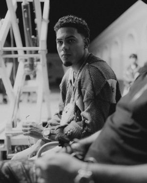 Myke Towers Instagram - #LaCapi Video Oficial Ya Disponible! No se bailar mas na que no sea perreo 🕺🏾 #YoungKingz