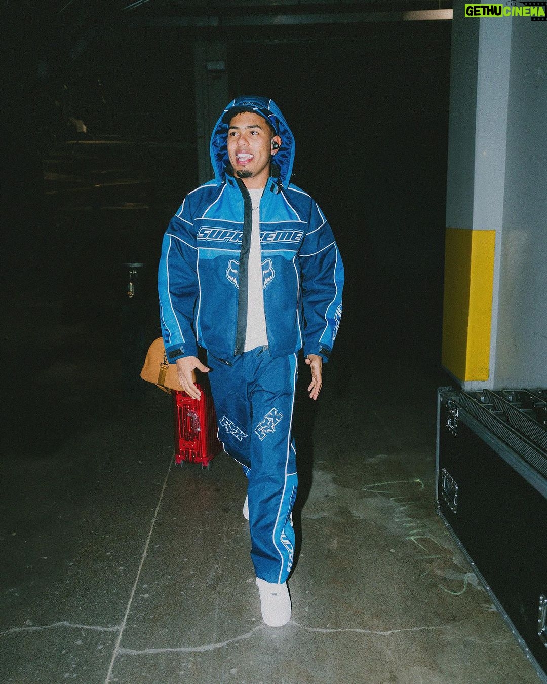 Myke Towers Instagram - Hasta ahora cual es tu Top 5 de “Vive La Tuya… No La Mía” Ya Disponible por si estas atrás y no lo has escuchao #vltnlm #youngkingz