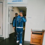 Myke Towers Instagram - Yo tengo claro que hay pal de cabrnes que por ti hacen fila, Así que si quieres vacila #vltnlm #youngkingz