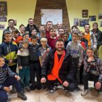 Mykhailo Khoma Instagram - Заїхали з @ponomaryovoleksandr в гості до хлопців в Родинний Дім «Жива Перлина» с.Бортники. Поговорили про мрії кожного, випили смачного чаю і договорились на Коляду зустрітись. Дякуємо за теплу зустріч🤝👍