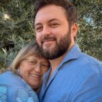 Mykhailo Khoma Instagram - Коротка, але найприємніша і найдовгоочікуваніша зустріч з мамою🥰