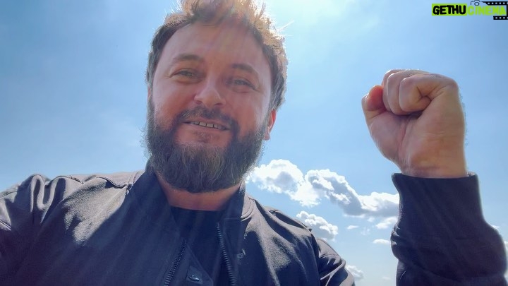 Mykhailo Khoma - 17.3K Likes - Друзі, прикордонники України, вітаю вас зі святом 🇺🇦✊💙💛
Слава Державній прикордонній службі України!!!