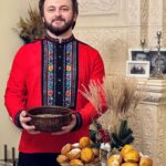 Mykhailo Khoma Instagram - Дай, Боже, добрий вечір!!! Дай, Боже, здоров‘я!!! Христос ся Рождає!!! #святвечір Ukraine