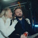 Mykhailo Khoma Instagram - Прем’єра!!! «Щасливі люди» Наш з Олею @polyakovamusic кліп вже на YouTube! Ця пісня є саундтреком до фільму «Зірки за обміном». Люди часто забувають, що вони щасливі. А в нашій пісні, як і в щасті, все найголовніше - в простоті. Пісня щира, справжня, нехай вона потрапить вам прямісінько в серце ❤️ #ЩасливіЛюдиНаЗемлі #ЗіркиЗаОбміном #Polyakova #DZIDZIO #ПершаКомедіяРоку #Полякова #Дзідзьо #ЗміниНаближаються Ukraine