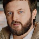 Mykhailo Khoma Instagram - Всеукраїнська благодійна акція на підтримку онкохворих дітей — підопічних благодійного фонду «Таблеточки» — повертається! Кожен може стати зіркою, взявши участь в акції. Адже зірка — це той, хто допомагає. Механіка: З 1 по 30 листопада купуйте спеціальні благодійні товари в магазинах АТБ. Прибуток за мінусом податків перераховується на допомогу онкохворим дітям. А також шукайте товари партнерів в торговому залі, позначені спеціальними цінниками. 50 копійок з продажу кожного товару теж іде на допомогу. Дітям для якісного лікування потрібні ліки. Багатьох ліків немає в лікарнях. Ми з вами можемо зробити так, щоб необхідні ліки були у дітей і вони не переривали життєво важливого лікування. Я підтримую цю акцію, тому що, коли діти хворіють на рак, мене це також стосується! Минулого року вся Україна допомогла дітям з 10 онкоцентрів на понад 10 мільйонів гривень. Давайте цього року допоможемо ще більше! Ви — справжні зірки, тому що допомагаєте! @atb.market.official, @tabletochki_ #Мене_це_стосується_А_тебе