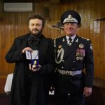 Mykhailo Khoma Instagram - Сьогодні в Національній академії внутрішніх справ близько 800 курсантів склали Присягу працівника Національної поліції та ліцеїстів юридичного ліцею імені Ярослава Кондратьєва НАВС - Клятву ліцеїста. ⠀ Бажаємо першокурсникам бути завжди вірними Присязі, гідними девізу Національної поліції України – «Служити та Захищати», гордо нести почесне звання ліцеїста й курсанта НАВС, своїми здобутками в навчанні зміцнювати авторитет академії, шанувати близьких і достойно наслідувати приклад батьків.