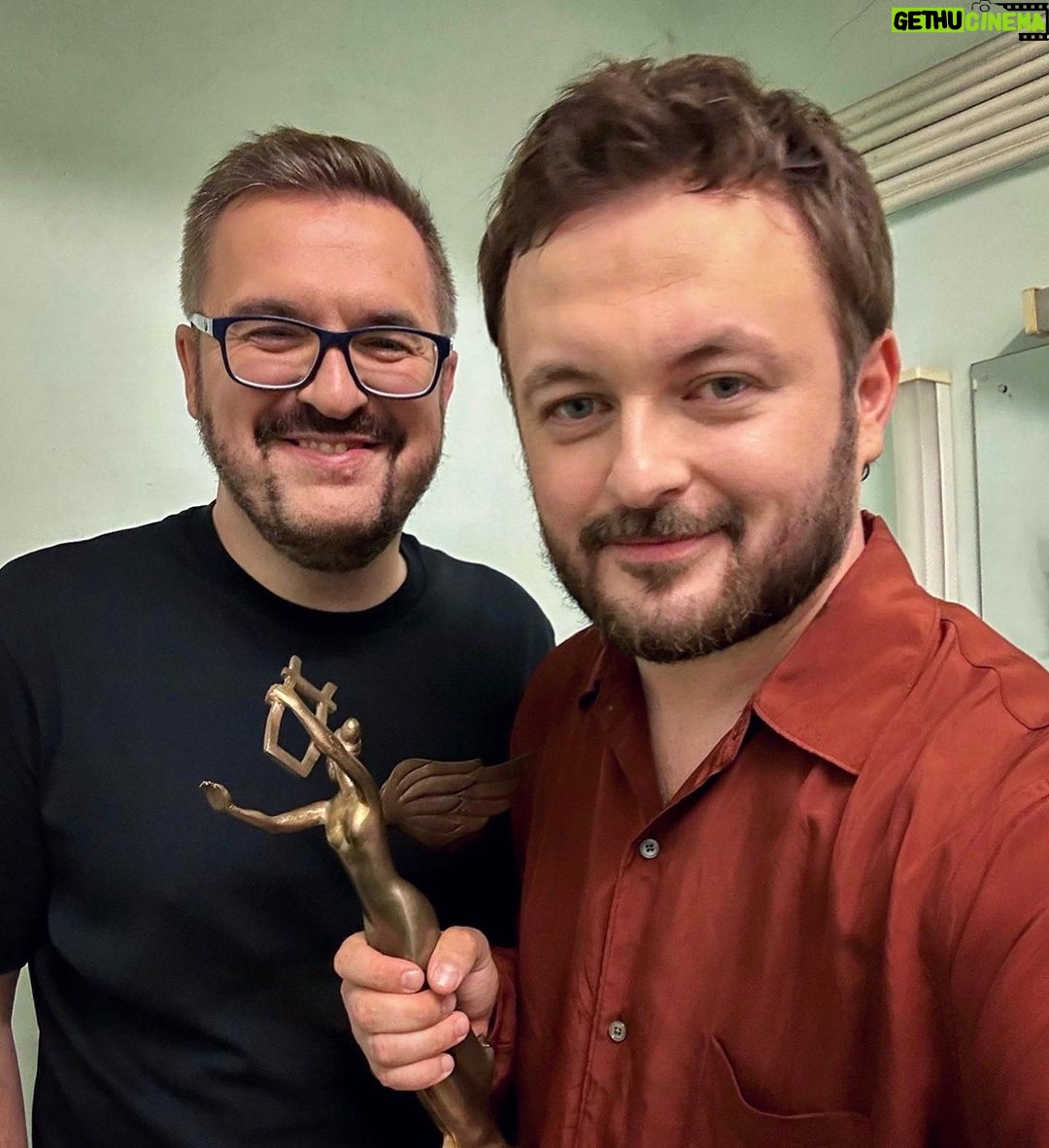 Mykhailo Khoma Instagram - Друже, з Днем Народження!!! Хай збуваються твої бажання!!! Будь здоровий і щасливий! Твори, пиши, співай !!! Многая літа!!! Разом до перемоги🇺🇦 @ponomaryovoleksandr