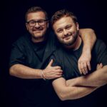 Mykhailo Khoma Instagram - Дякуємо Вам за 🥇перше місце в трендах, за гарні коменти і за перший мільйон!!! ДНК «ГЕЙ, СОКОЛИ» @ponomaryovoleksandr #ГейСоколи @shurubura @dmitriy_saratsky Ukraine