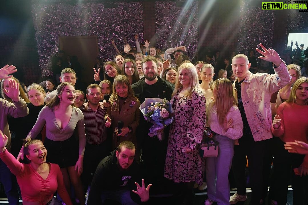 Mykhailo Khoma Instagram - Вчора завітав із майстер-класом до студентів київського університету культури – навчального закладу, який колись закінчив і сам. Бачити палаючі очі нашої сучасної, надзвичайно талановитої молоді, яка прагне творити, будувати наше спільне майбутнє— неймовірно цінно в наші дні. Поговорили про те, як з роками змінився університет. Розповів студентам про власний шлях і те, що не соромно деколи зробити крок назад, аби набути розгону і далі впевнено рухатись вперед до своїх мрій. Хочу висловити свою глибоку повагу Михайлу Михайловичу Поплавському і подякувати йому за величезний внесок в професійний розвиток нових поколінь, а також за підтримку і просування української культури. Щиро вдячний за запрошення і нескінченно радий ділитися власним досвідом. Бажаю найкращим студентам найкращої країни наснаги, сил та яскравого вогню всередині. Kyiv, Ukraine