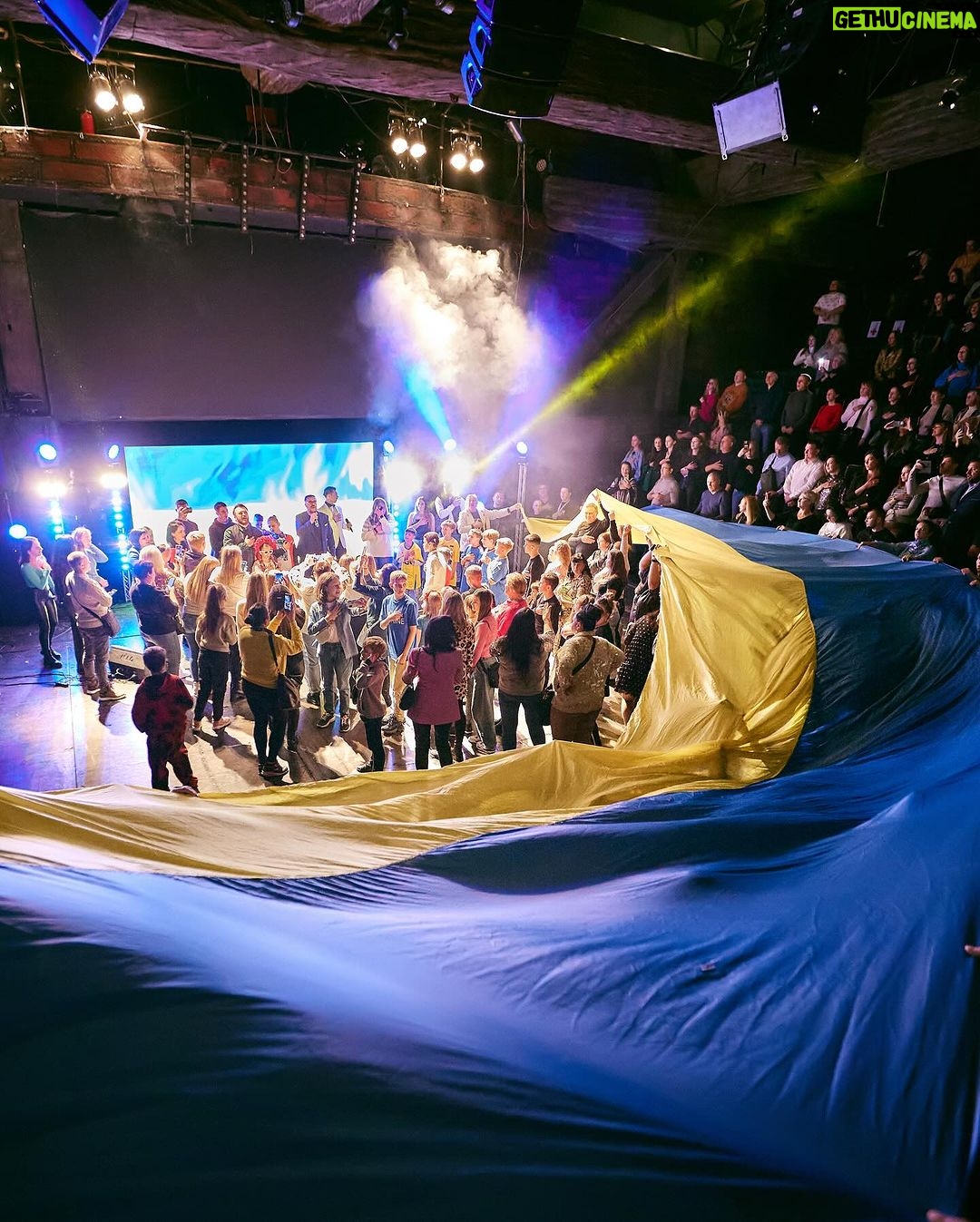Mykhailo Khoma Instagram - Прага, дякуємо 👏💙💛