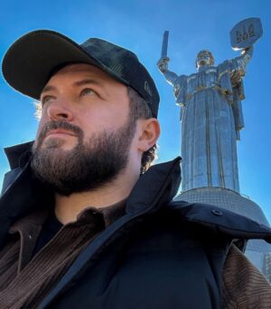 Mykhailo Khoma Instagram - З Новим Роком!!! Хай збувається 
наша спільна Українська Мрія💙💛

Слава Україні!!!
