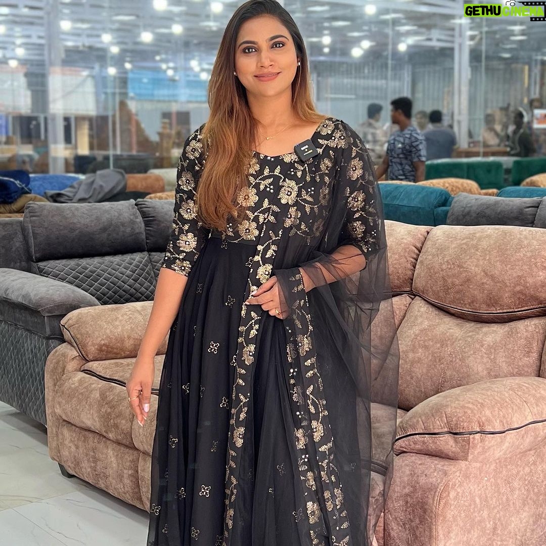 Myna Nandhini Instagram - Darling thank u soo much for this black amazing fit super quality @chakrabortymukta 🥰😘😍