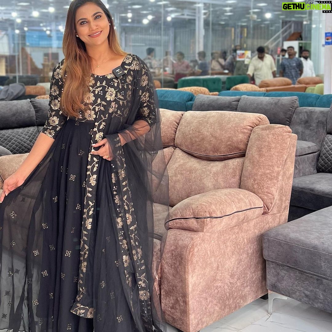 Myna Nandhini Instagram - Darling thank u soo much for this black amazing fit super quality @chakrabortymukta 🥰😘😍