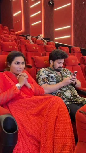 Myna Nandhini Instagram - 🥰😘😍 @iam_yogeshwaram