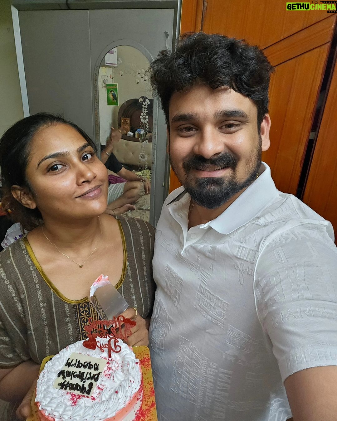 Myna Nandhini Instagram - #happyvalentinesday❤️ #papa #loveu❤️ #foreverlove
