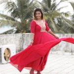 Myna Nandhini Instagram - Beautiful dress perfect stitch from @deepoo_designers thanks to @skmani_photography @local_vj_mani ❤️😘 because avan than camera 📸