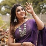 Myna Nandhini Instagram - Beautiful saree from @kaarigai.sarees camera @skmani_photography ❤️😍