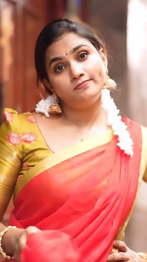 Myna Nandhini Instagram - Beautiful half saree from @chakrabortymukta  Camera @skmani_photography 😍