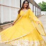 Myna Nandhini Instagram - Cute yellow dress from @chakrabortymukta camera @local_vj_mani @skmani_photography