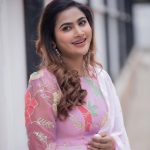 Myna Nandhini Instagram - Nice colour combo different pattern from @deepoo_designers my fave cameramen namma paiyen @local_vj_mani @skmani_photography Jewell from @new_ideas_fashions