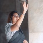 Myna Nandhini Instagram - Recently addict this song 😍 my fav half saree from @ivalinmabia camera @skmani_photography