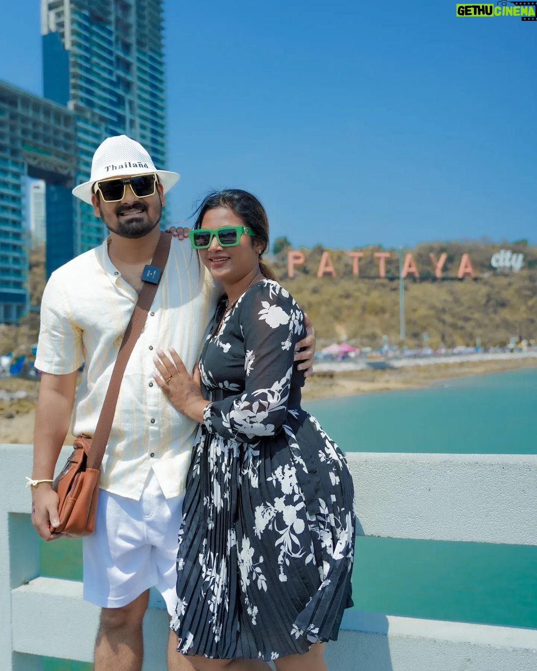 Myna Nandhini - 73.6K Likes - #pattayacity with #colourkanadie😜
Travel Partner - @gtholidays.in
Photography - @local_vj_mani