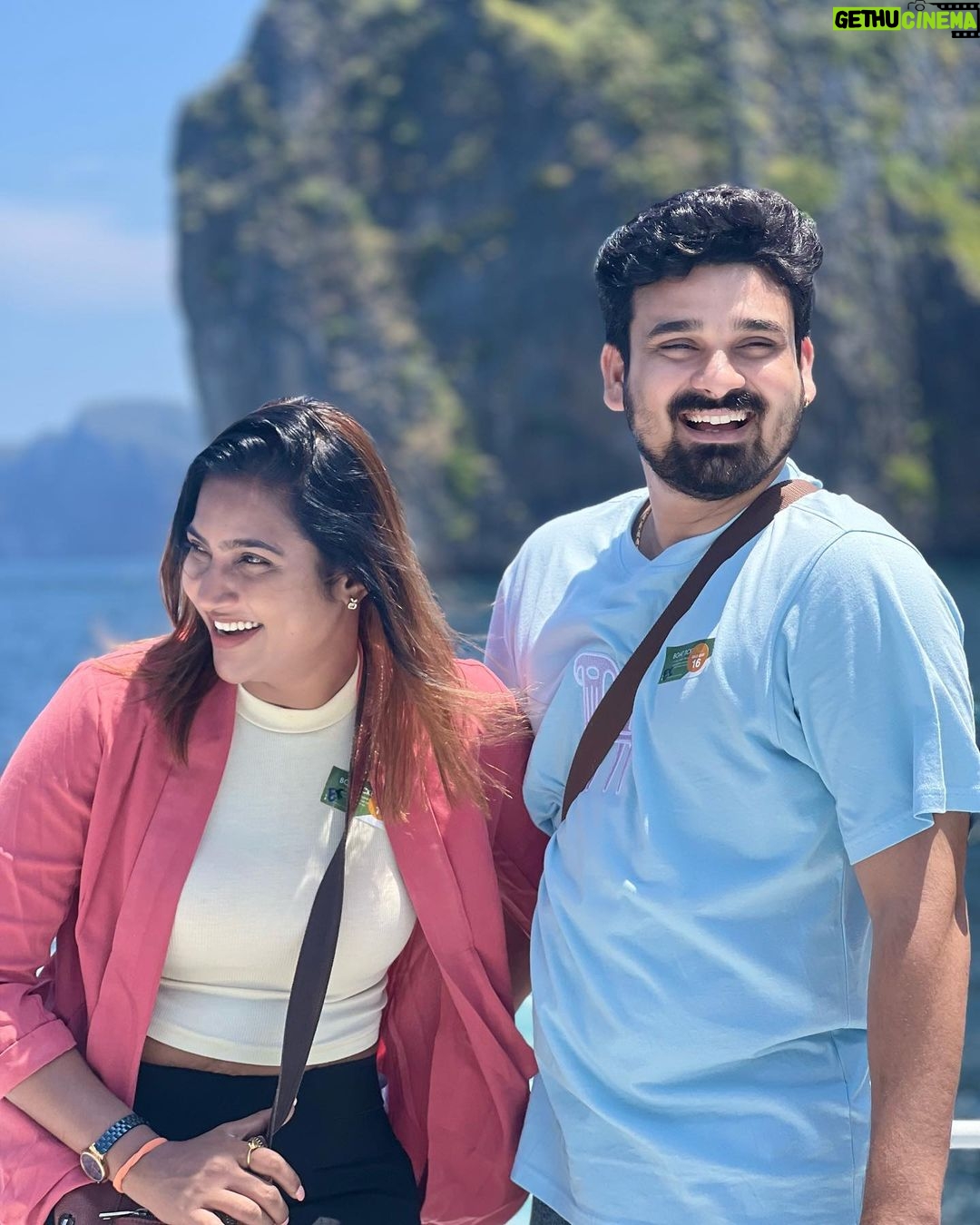 Myna Nandhini - 106.2K Likes - #heaven_of_travel wherever i go with you i feel complete yogi love u lot ❤️❤️❤️
Travel partner - @gtholidays.in