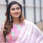 Myna Nandhini Instagram - Nice colour combo different pattern from @deepoo_designers my fave cameramen namma paiyen @local_vj_mani @skmani_photography Jewell from @new_ideas_fashions