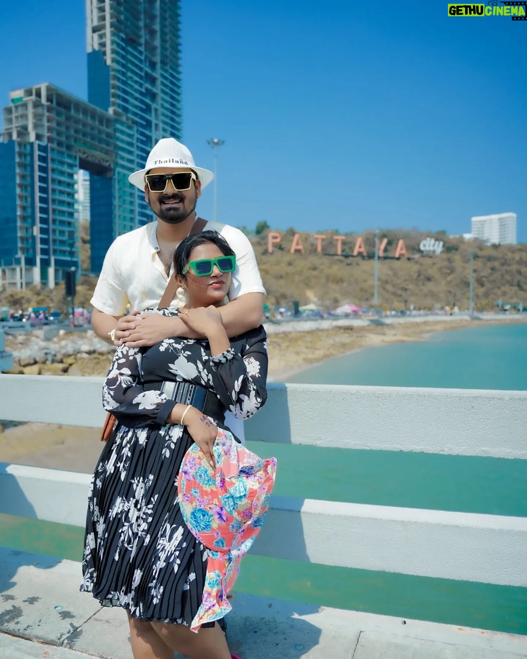 Myna Nandhini - 73.6K Likes - #pattayacity with #colourkanadie😜
Travel Partner - @gtholidays.in
Photography - @local_vj_mani