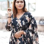 Myna Nandhini Instagram - Dress from @chakrabortymukta camera @skmani_photography