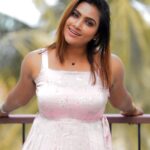 Myna Nandhini Instagram - Always love myself😍😍🥰 Camera @local_vj_mani