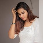 Myna Nandhini Instagram - Very very happy new year all my Challakutty s 🥰😍 dress from @chakrabortymukta photography @skmani_photography #2024 #happynewyear #positivevibes #happy #vijaytelevision #tamilmovies #love