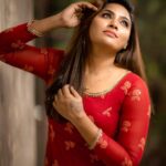 Myna Nandhini Instagram - 🥰🥰😍❤️❤️❤️ pc @camerasenthil Disgner @nirali_design_house Makeup @makeupartistrybykavithasekar