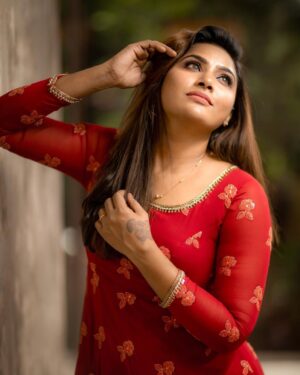 Myna Nandhini Instagram - 🥰🥰😍❤️❤️❤️ pc @camerasenthil 
Disgner @nirali_design_house  Makeup @makeupartistrybykavithasekar