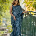 Myna Nandhini Instagram – எப்போதும் என்
அடையாளத்தை
யாருக்காகவும் விட்டு
கொடுக்க மாட்டேன் ❤️❤️❤️

Camera: @pariaarclicks
Team : @miya_designers
Mua: @kalaiartistry
Hairstylist: @shalini_hairartist
Jewellery : @mokshe_bridal_jewellery