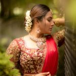Myna Nandhini Instagram - நல்லதை எதிரி சொன்னாலும் கேள்! கெட்டதை நண்பன் சொன்னாலும் கேட்காதே! PC - @camerasenthil Wardrobe - @nirali_design_house Stylist - @makeupartistrybykavithasekar Jewelery - @jjjewellerymart