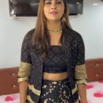 Myna Nandhini Instagram - Yes am in Big boss now chellakutties need all your support and love makkale @vijaytelevision thank u so much for the opportunity @pradeepmilroy boss ❤️❤️❤️❤️❤️
