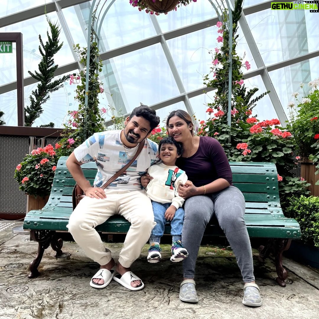 Myna Nandhini - 87.6K Likes - #dhruvan #2ndbirthday #singaporetravel
Travel Partner - @gtholidays.in