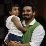 Myna Nandhini Instagram - #familyphotography #dancejodidancereloaded @aryaoffl @myna_nandhu Pc- @storiesbysidhu @deepak_cheewtu