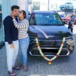 Myna Nandhini Instagram - #ournewcar🚘 #kiacarens #newupgrade