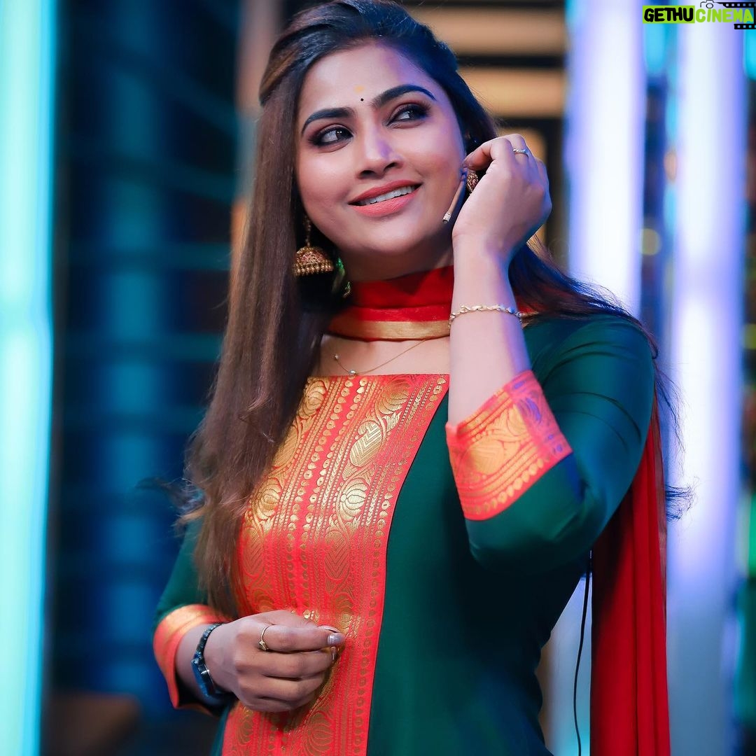 Myna Nandhini Instagram - @vijaytelevision shoot kpy champions dir @director_thomson_vijaytv dress from @andy_k_studio Beautiful pic @poovarasanphotography