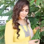 Myna Nandhini Instagram - Slow motion nenachu mokka vanguna tharunam 😍🥰