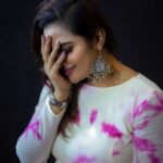 Myna Nandhini Instagram - 😘😍 @vijaytelevision shoot #kpychampions Camara- @poovarasanphotography Costume Designer @andy_k_studio Dirctor @director_thomson_vijaytv