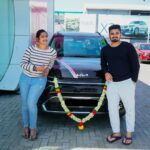 Myna Nandhini Instagram - #ournewcar🚘 #kiacarens #newupgrade