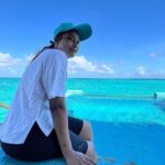 Myna Nandhini Instagram - We r n #maldives #fushifarumaldives @fushifaru @touronholidays @oneaboveglobal @maldives 😍😘