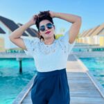Myna Nandhini Instagram - Happy birthday to meeee😍😍thanku sooooo much pappa nan yethirparkala love u lot for this surprise @iam_yogeshwaram @touronholidays @fushifaru @oneaboveglobal Fushifaru Maldives