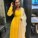 Myna Nandhini Instagram - Beautiful dress from my fav one @chakrabortymukta