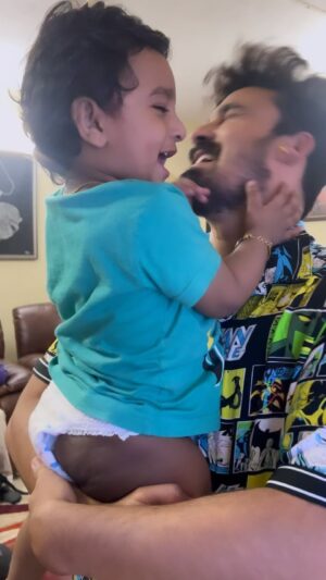 Myna Nandhini Instagram - Super hero adivangum tharunam @iam_yogeshwaram 🥰😍❤️